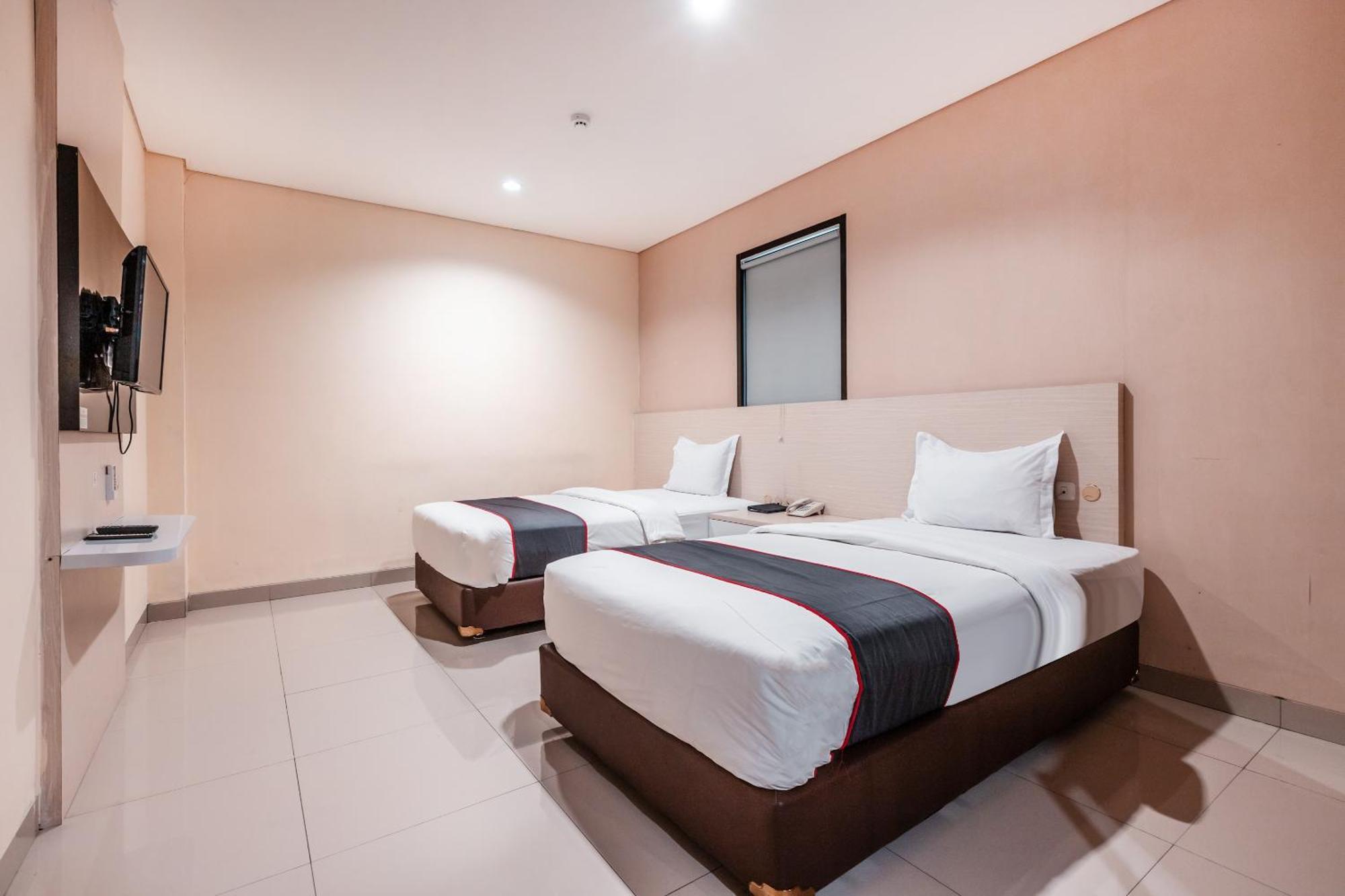 Collection O Hotel Igloo Bekasi Buitenkant foto