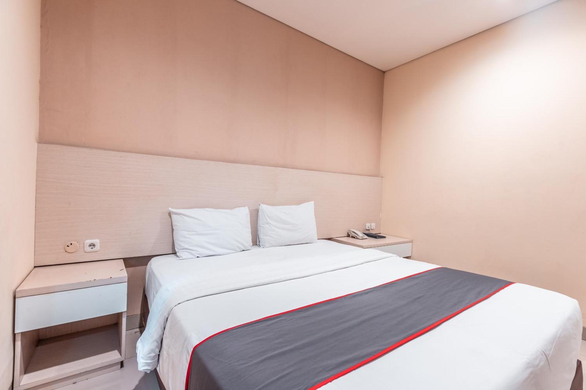Collection O Hotel Igloo Bekasi Buitenkant foto