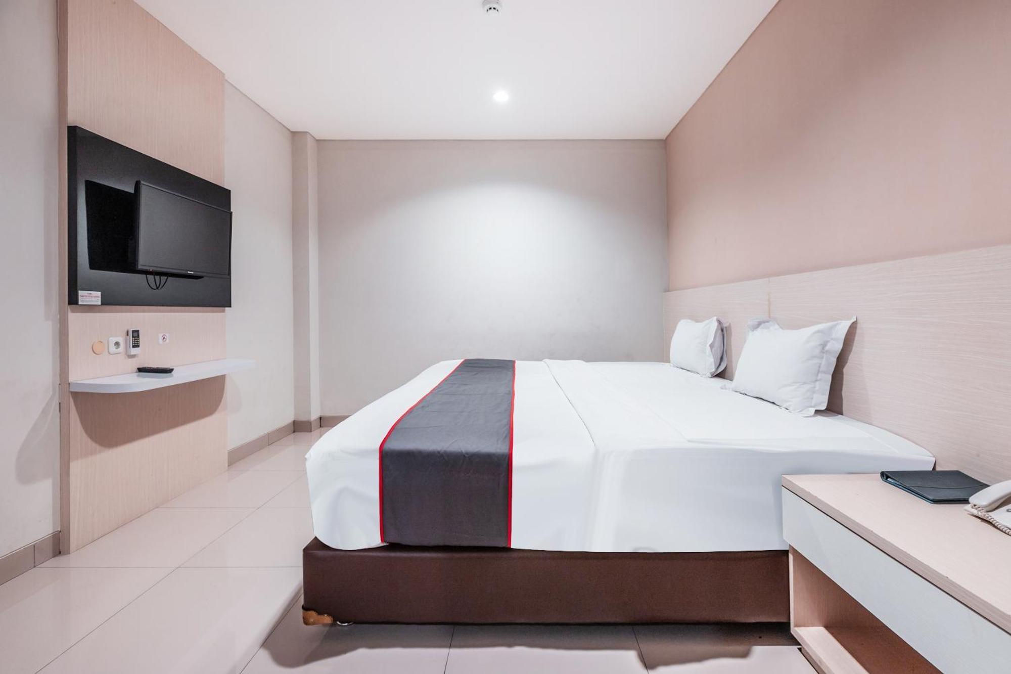 Collection O Hotel Igloo Bekasi Buitenkant foto