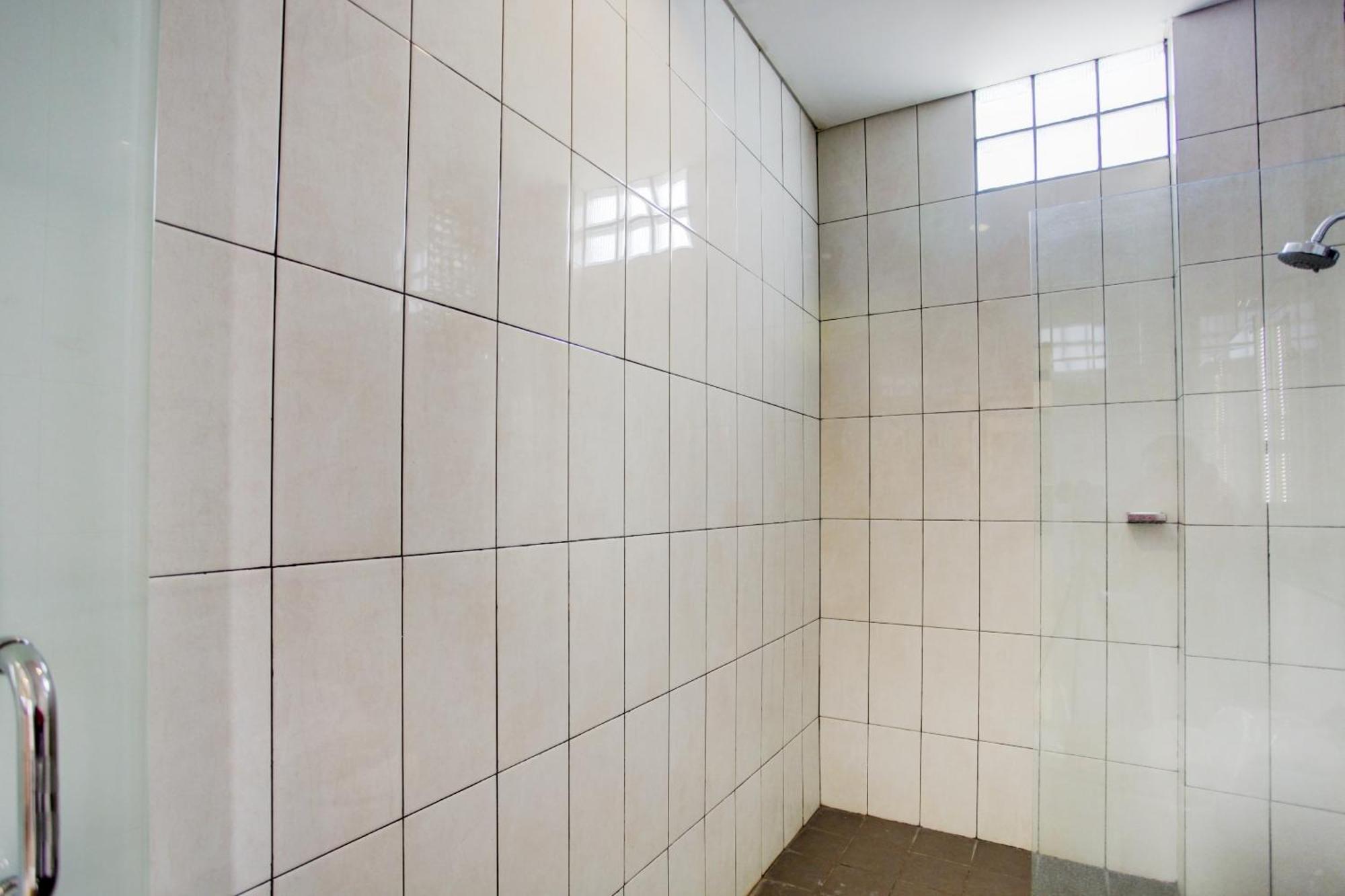 Collection O Hotel Igloo Bekasi Buitenkant foto